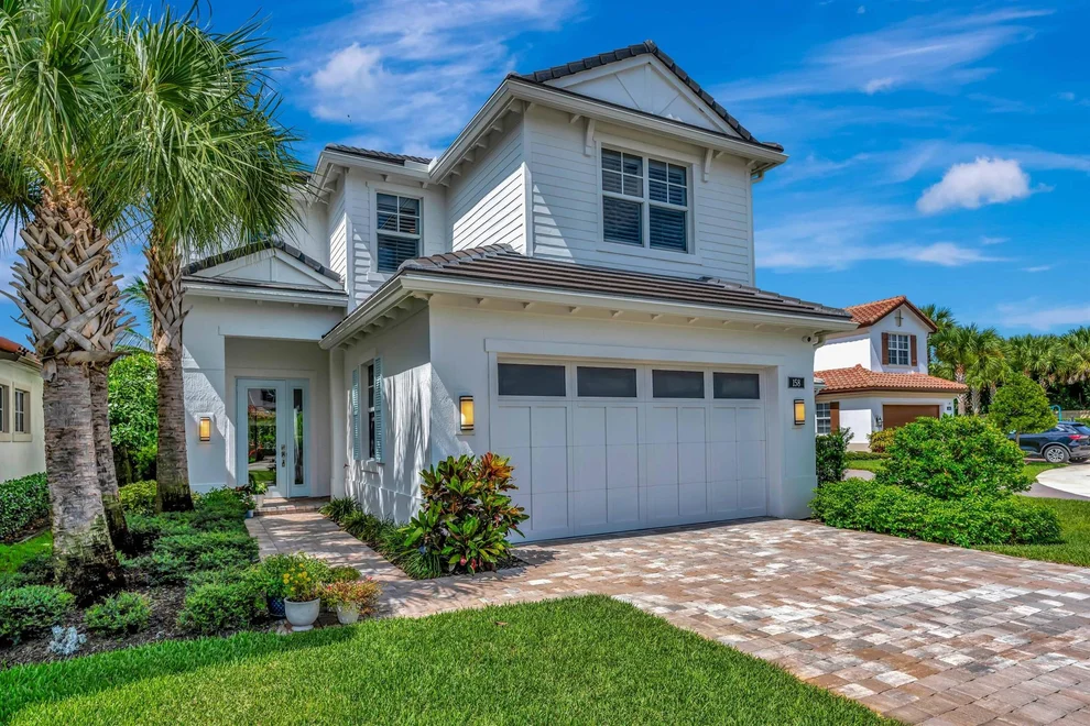 Unit for sale at 158 Bonnette Hunt Club Lane, Palm Beach Gardens, FL 33418