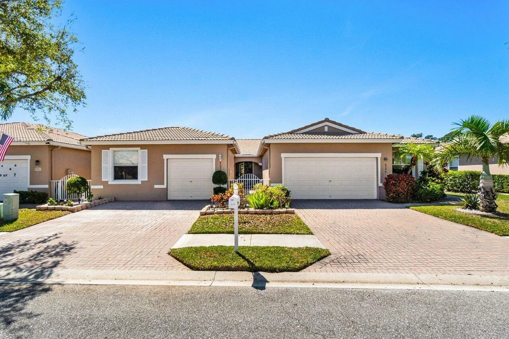 Unit for sale at 8590 Lineyard Cay, West Palm Beach, FL 33411