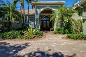 Unit for sale at 4633 SE Waterford Drive, Stuart, FL 34997