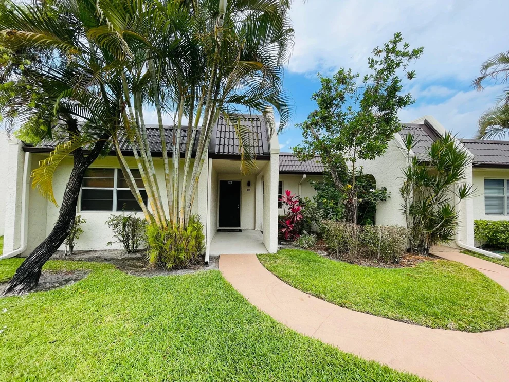 Unit for sale at 123 Lake Susan Drive, West Palm Beach, FL 33411