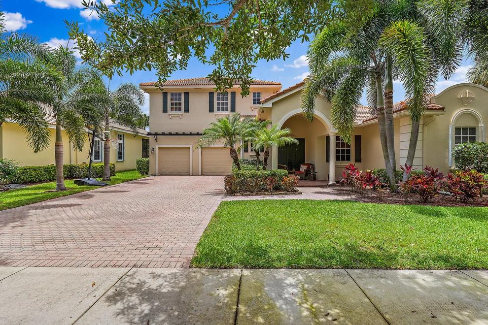Unit for sale at 197 Via Rosina, Jupiter, FL 33458