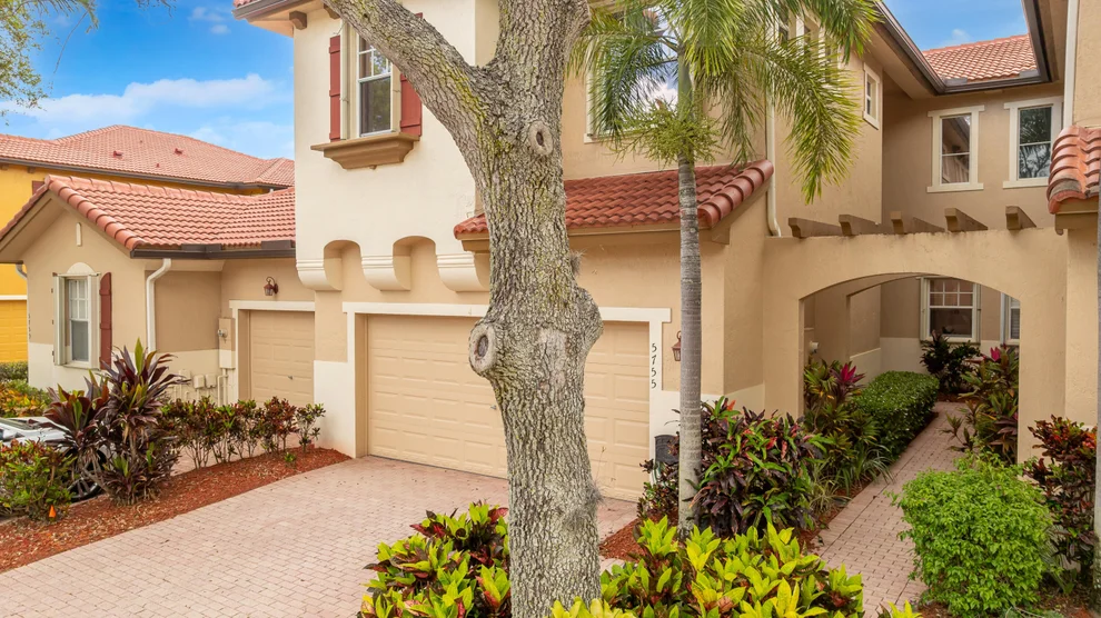 Unit for sale at 5755 NW 120th Avenue, Coral Springs, FL 33076