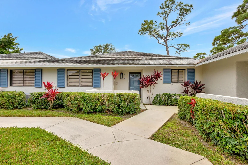 Unit for sale at 515 Club Drive Drive, Palm Beach Gardens, FL 33418