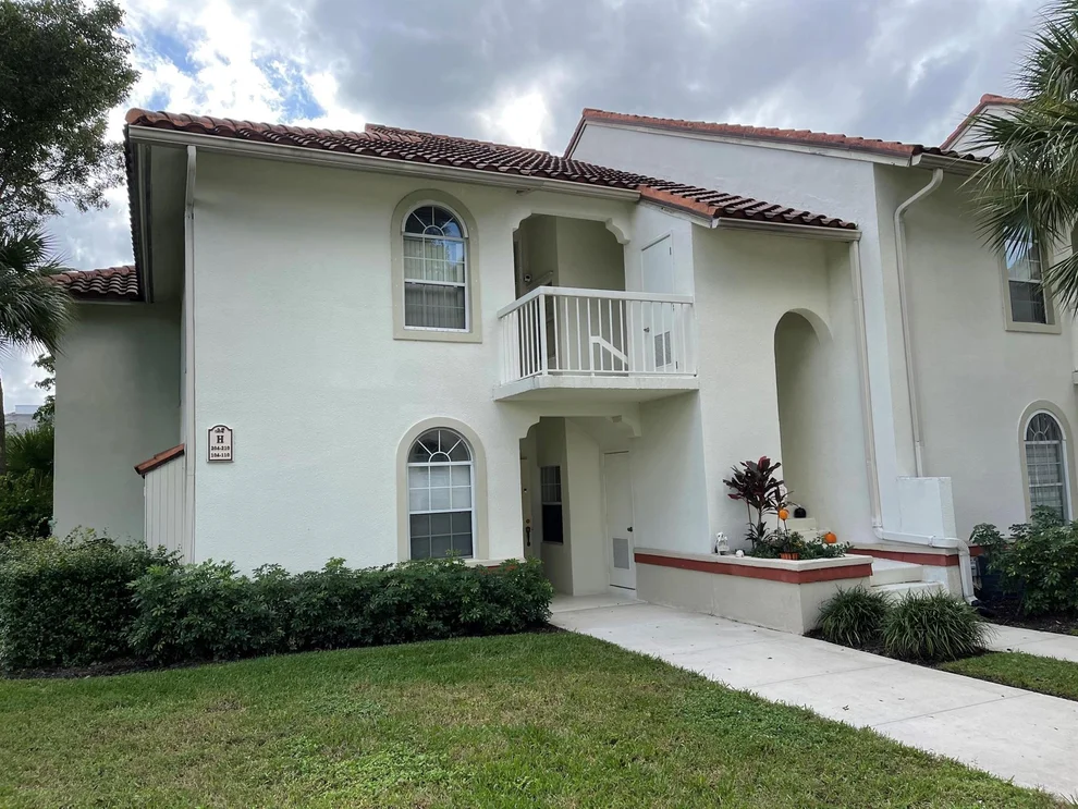 Unit for sale at 104 Cypress Point Drive, Palm Beach Gardens, FL 33418