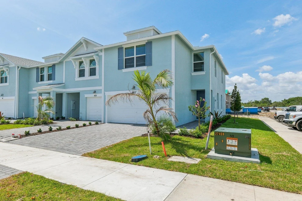 Unit for sale at 423 Salisbury Circle, Fort Pierce, FL 34982