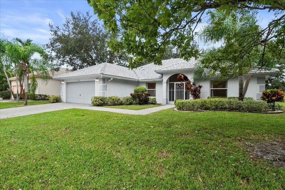 Unit for sale at 116 Private Place, West Palm Beach, FL 33413