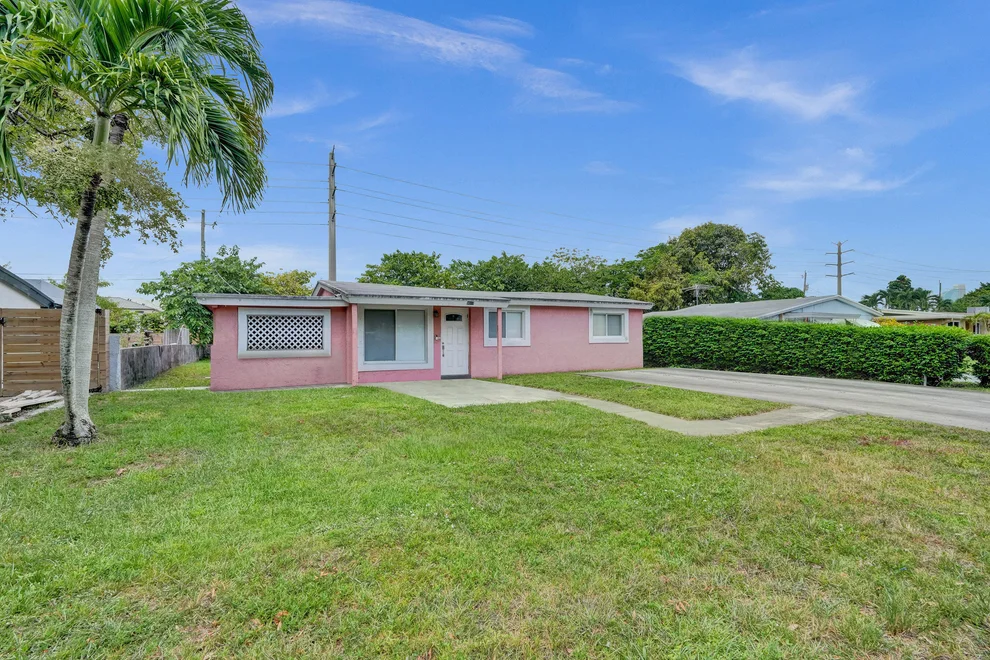 Unit for sale at 3018 N 58th Avenue, Hollywood, FL 33021