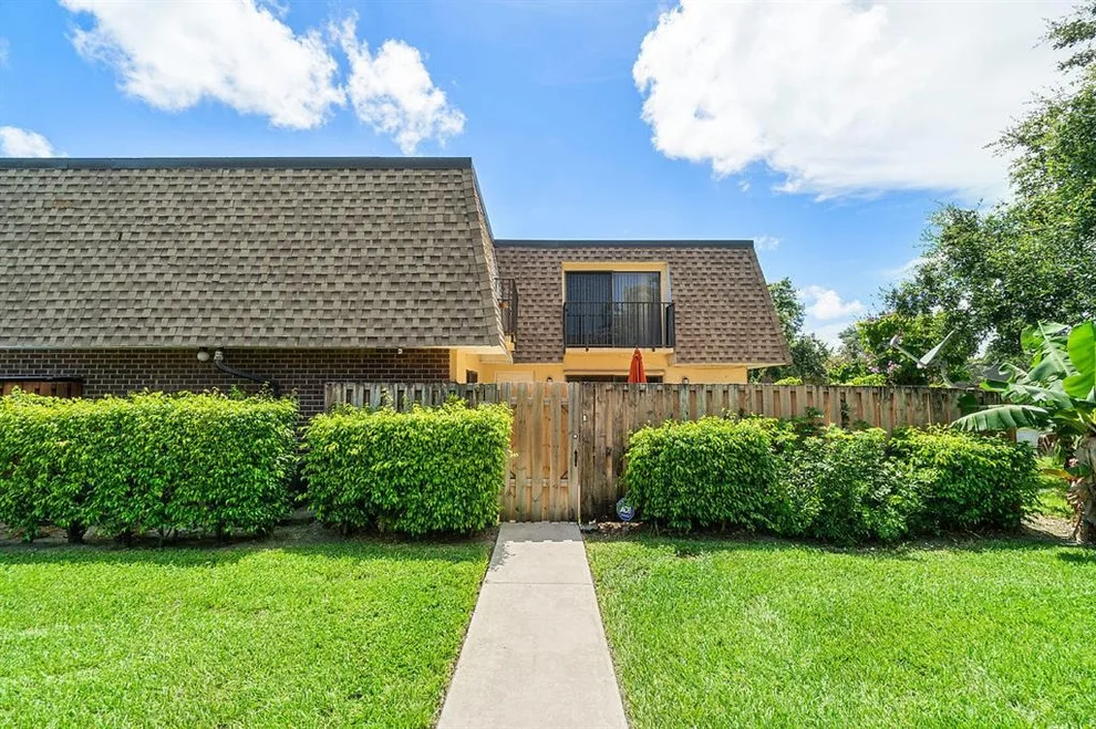 Unit for sale at 2929 SW 22nd Circle, Delray Beach, FL 33445