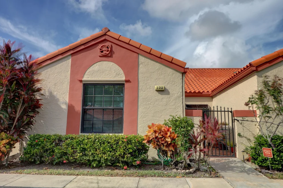 Unit for sale at 132 Centennial Court, Deerfield Beach, FL 33442