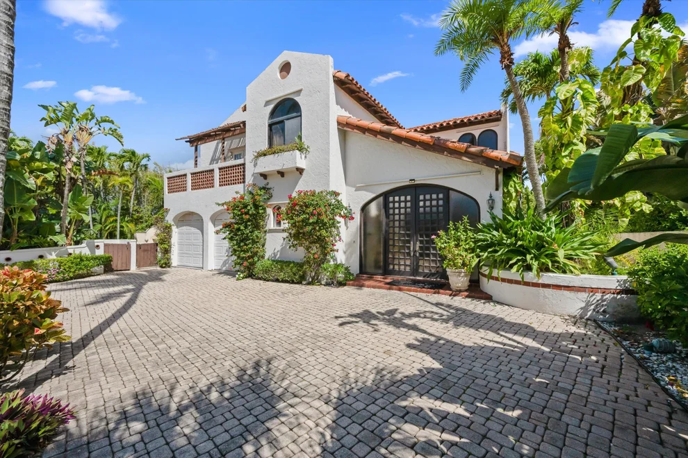 Unit for sale at 23 Sloans Curve Drive, Palm Beach, FL 33480