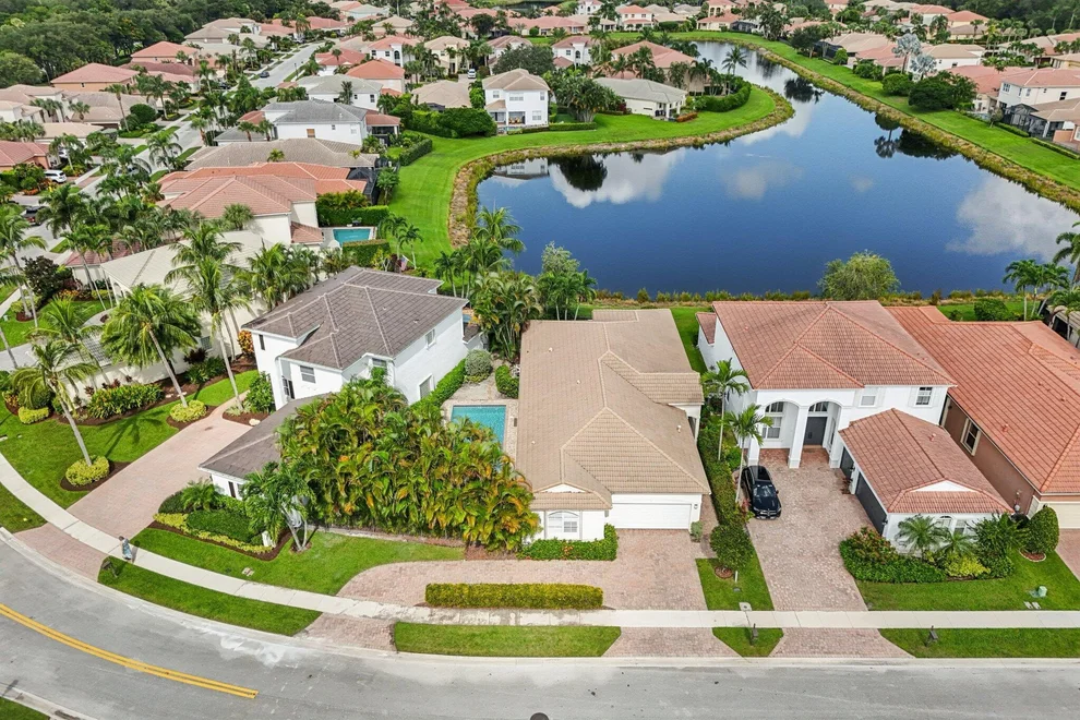 Unit for sale at 154 Via Condado Way, Palm Beach Gardens, FL 33418