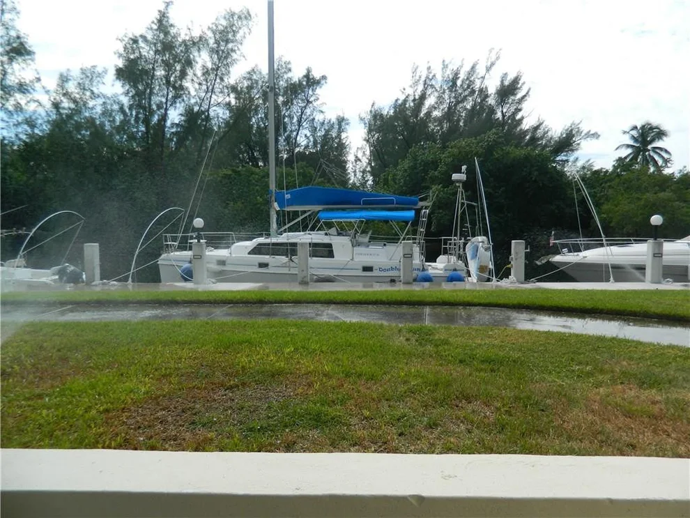 Unit for sale at 2860 NE 14th, Pompano Beach, FL 33062