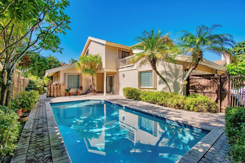 Unit for sale at 7671 Sierra Terrace W, Boca Raton, FL 33433
