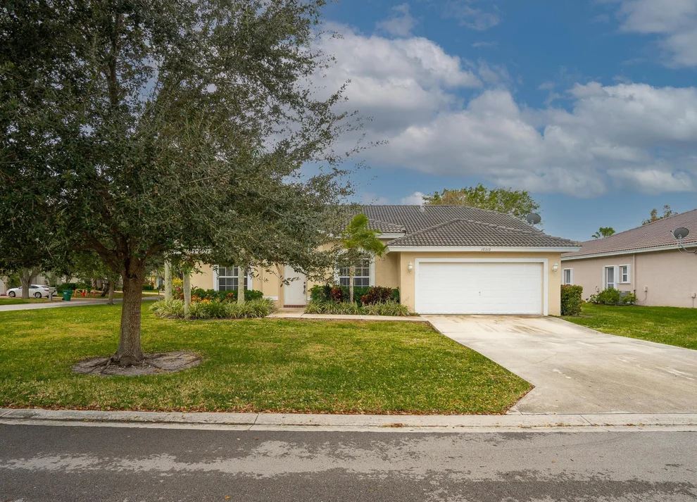 Unit for sale at 10310 NW 14th Place, Coral Springs, FL 33071