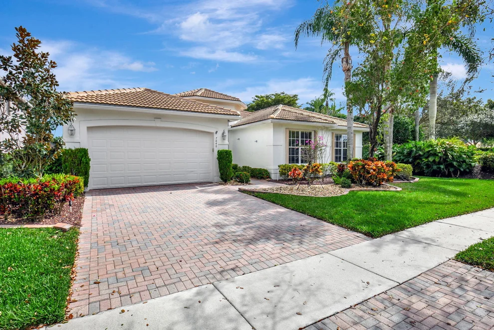 Unit for sale at 7848 Mirage Lake Cove, Lake Worth, FL 33467