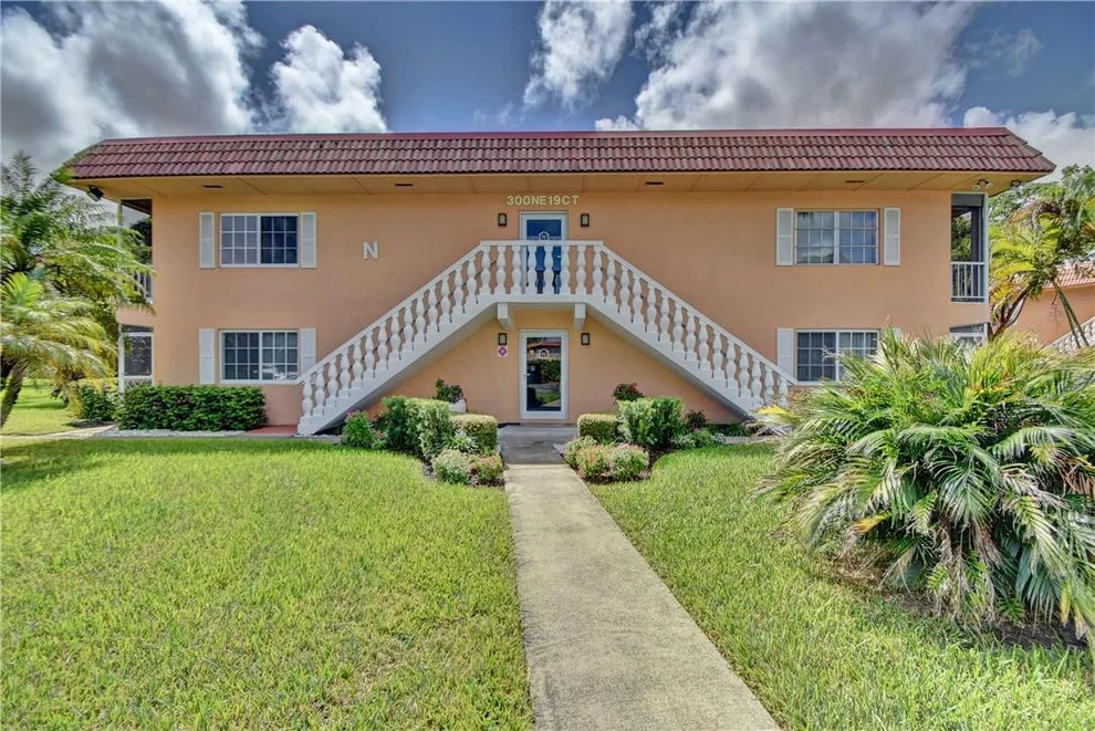Unit for sale at 300 NE 19th Court, Wilton Manors, FL 33305