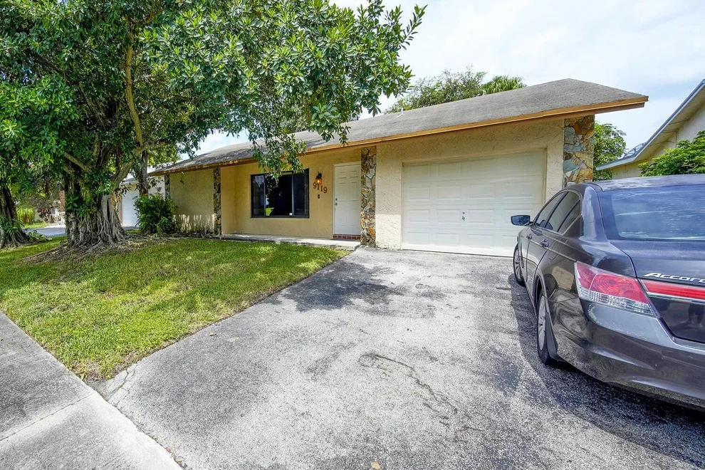 Unit for sale at 9119 NW 32nd Manor, Sunrise, FL 33351