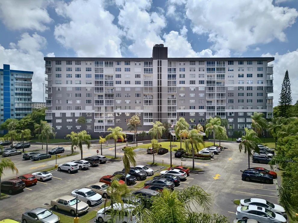 Unit for sale at 3850 Washington Street, Hollywood, FL 33021