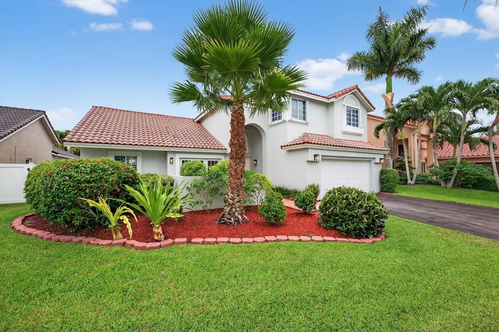 Unit for sale at 1080 Spyglass, Weston, FL 33326