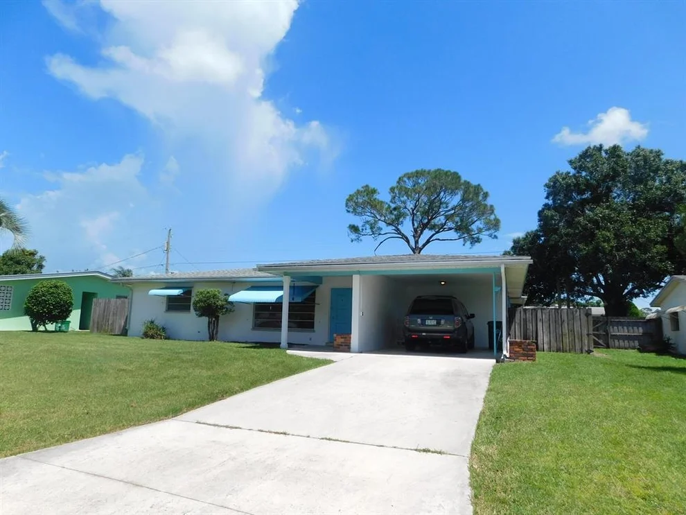 Unit for sale at 325 Shady Lane, Fort Pierce, FL 34952