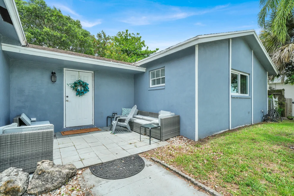 Unit for sale at 9599 SW 13th Place, Boca Raton, FL 33428