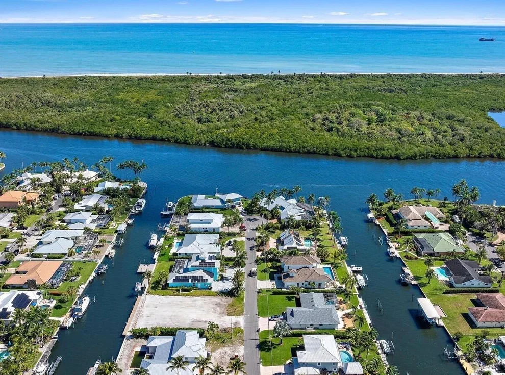 Unit for sale at 8531 SE Driftwood Street, Hobe Sound, FL 33455