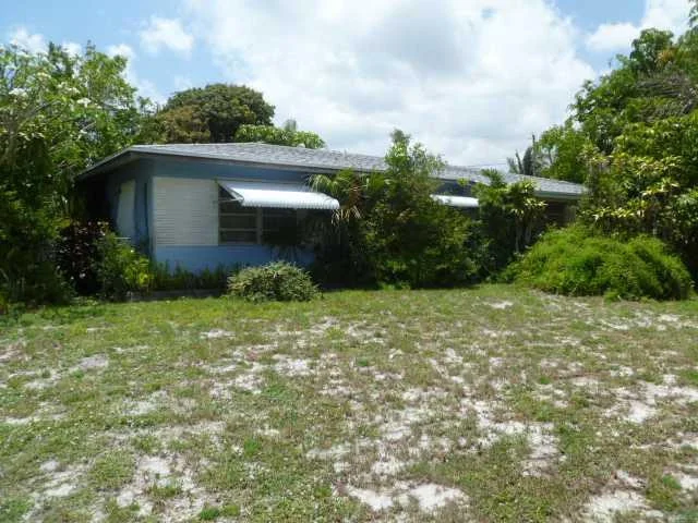 Unit for sale at 2031 S 6th Court, Lake Worth Beach, FL 33461