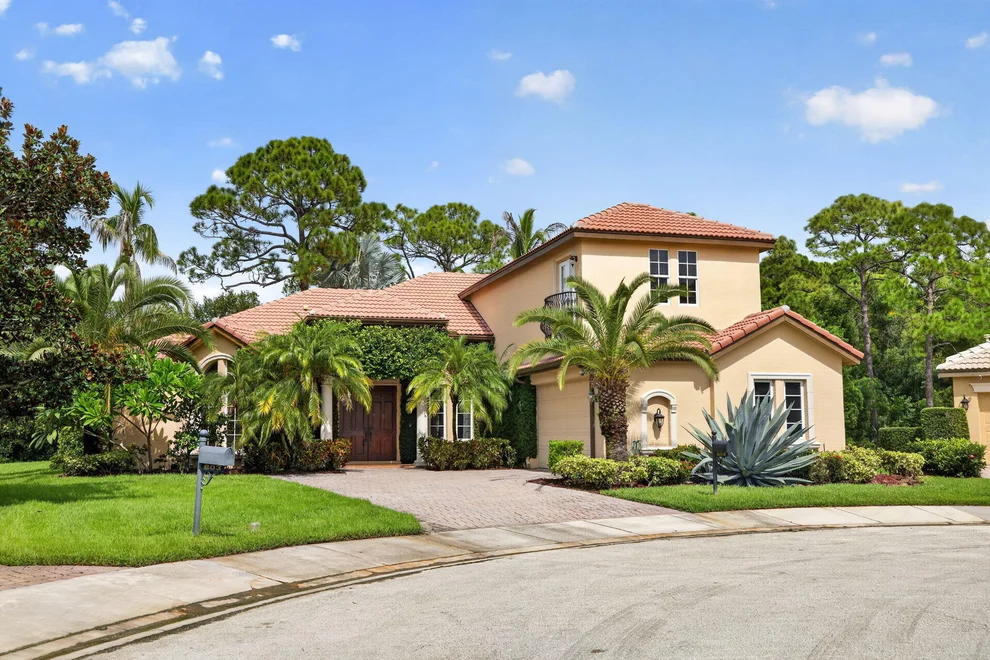 Unit for sale at 805 SW CLASSICO Court, Port St Lucie, FL 34986