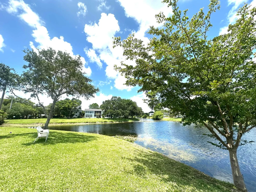 Unit for sale at 2060 Harwood E, Deerfield Beach, FL 33442