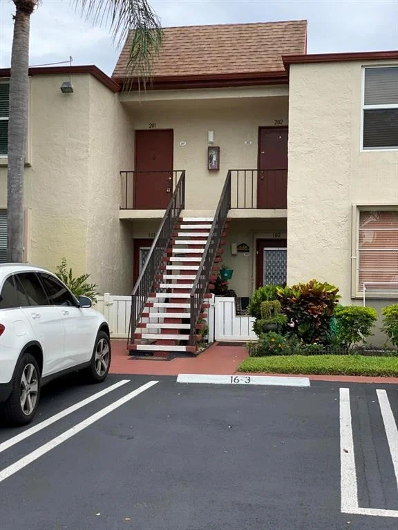 Unit for sale at 16 Willowbrook Lane, Delray Beach, FL 33446