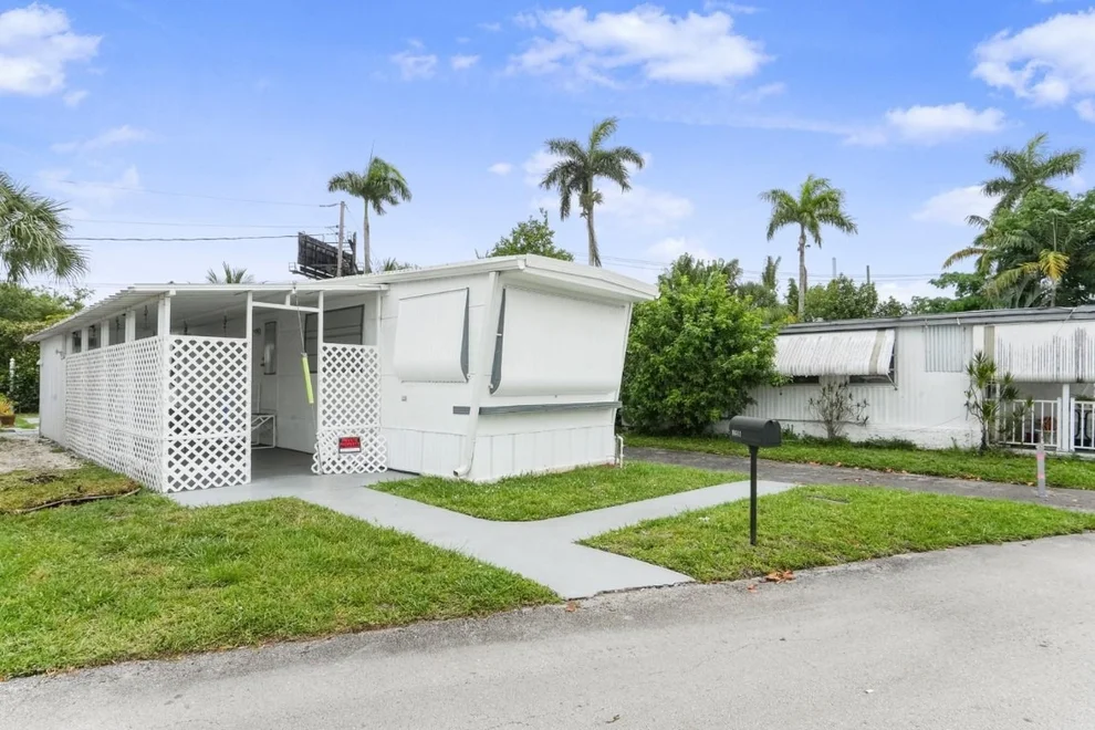 Unit for sale at 8641 SW 15th Street, Davie, FL 33324