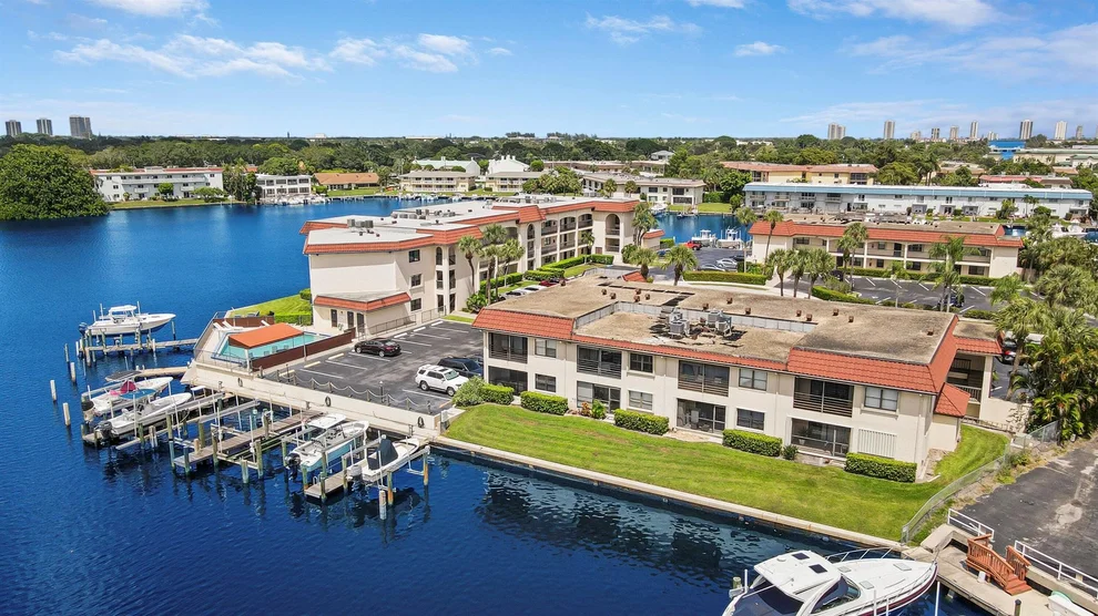 Unit for sale at 309 Lake Circle, North Palm Beach, FL 33408