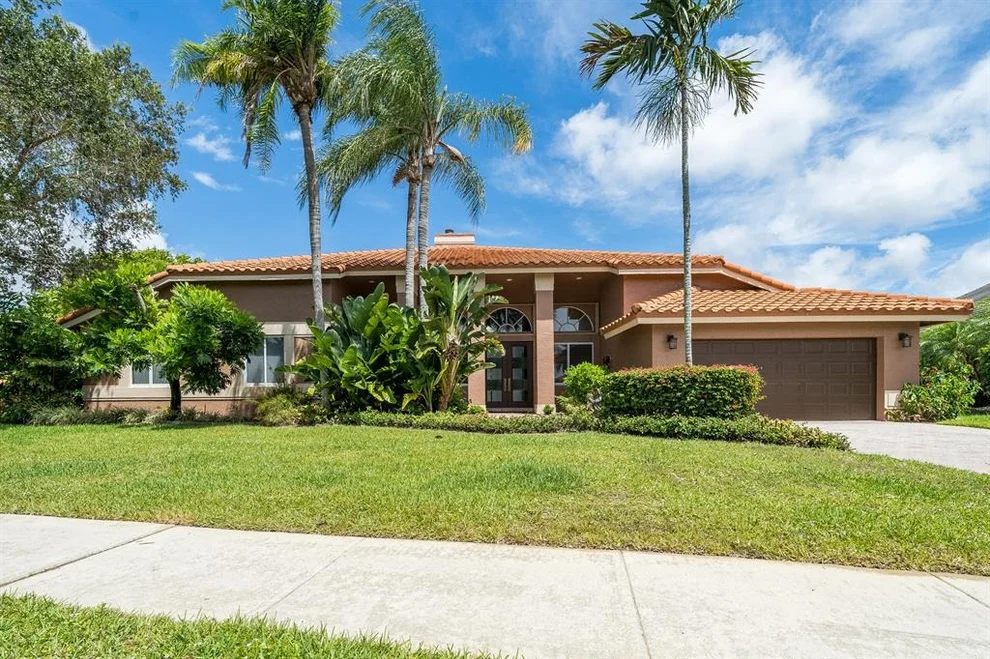 Unit for sale at 6774 Newport Lake Circle, Boca Raton, FL 33496