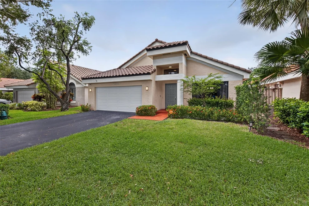 Unit for sale at 9801 NW 18th Place, Plantation, FL 33322