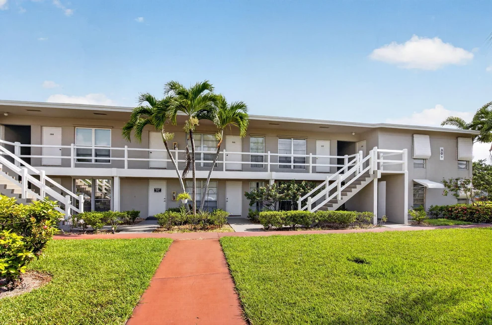 Unit for sale at 309 Circle Drive S, Boynton Beach, FL 33435