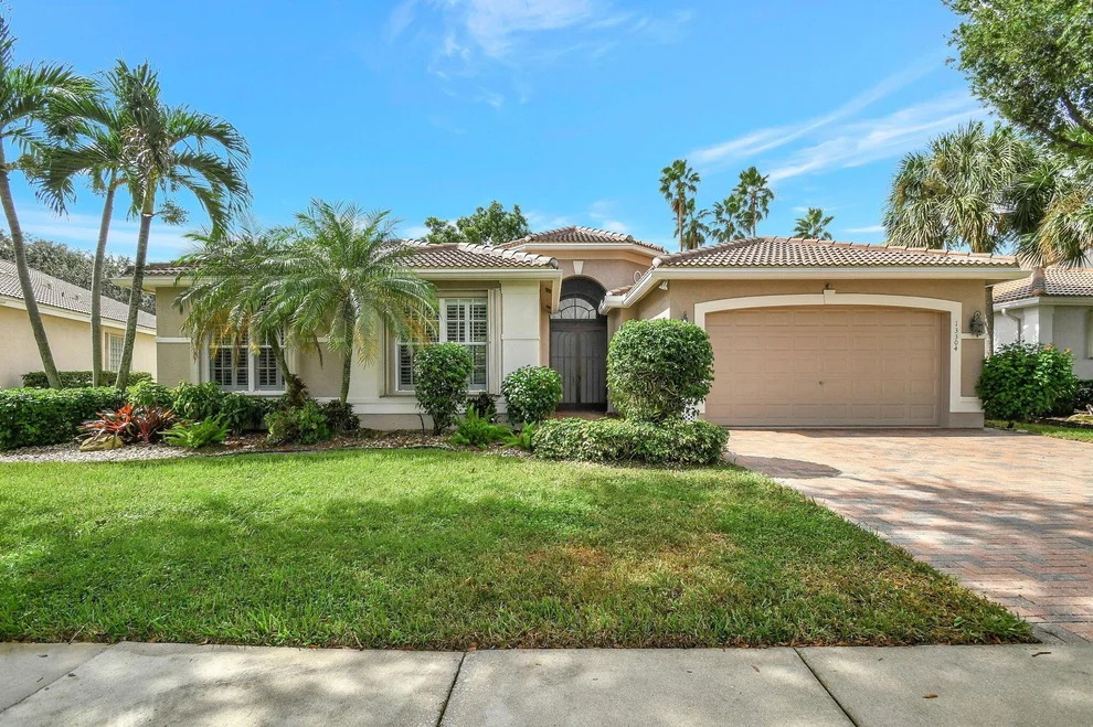Unit for sale at 13304 Alhambra Lake Circle, Delray Beach, FL 33446