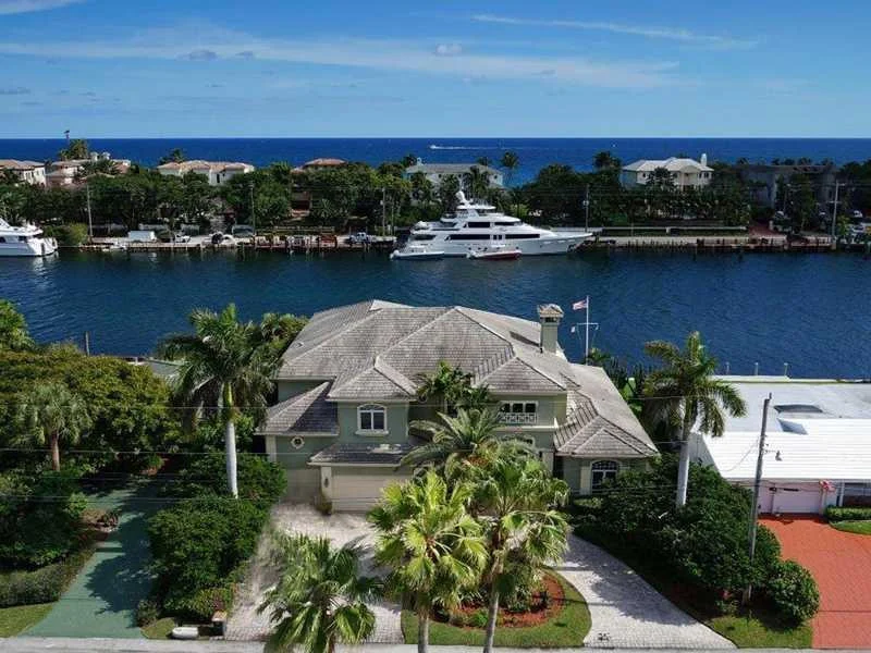 Unit for sale at 3516 NE 31st Avenue, Lighthouse Point, FL 33064