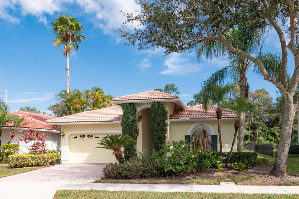 Unit for sale at 105 Hidden Hollow Drive, Palm Beach Gardens, FL 33418
