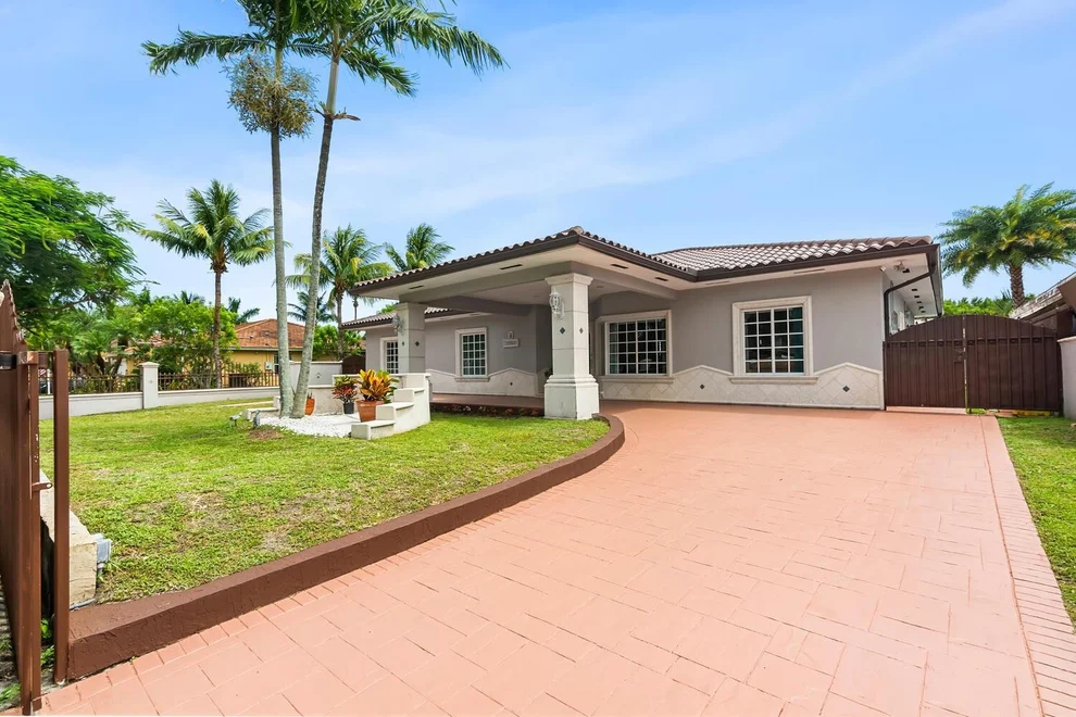 Unit for sale at 10050 NW 27th Street, Doral, FL 33172