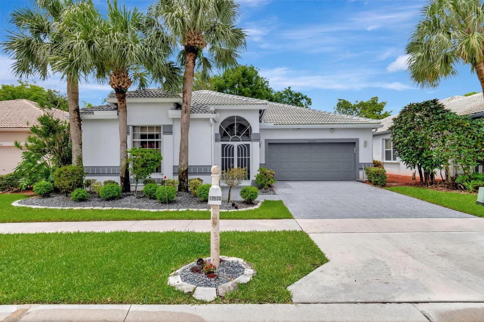 Unit for sale at 10900 Royal Caribbean Circle, Boynton Beach, FL 33437