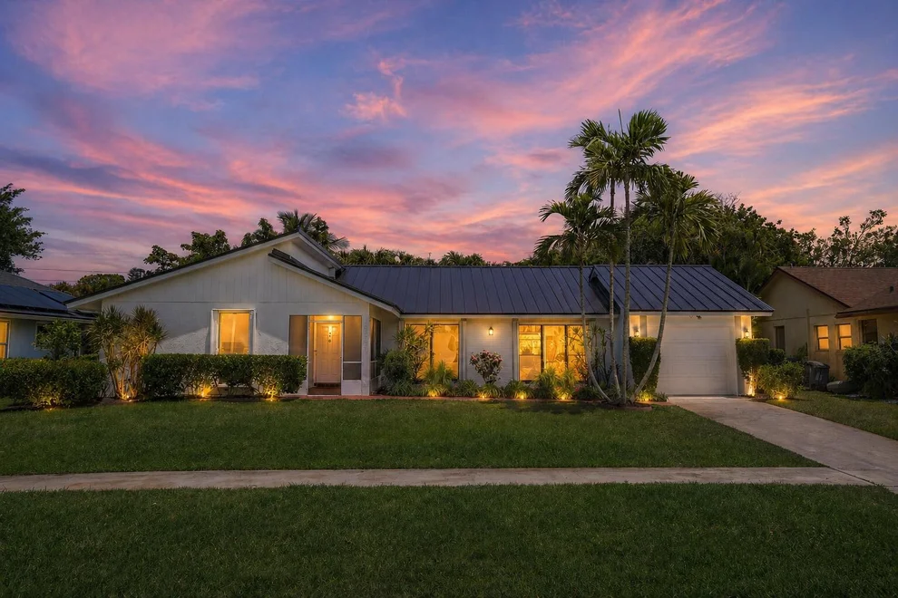 Unit for sale at 14888 Sunnyview Lane, Delray Beach, FL 33484