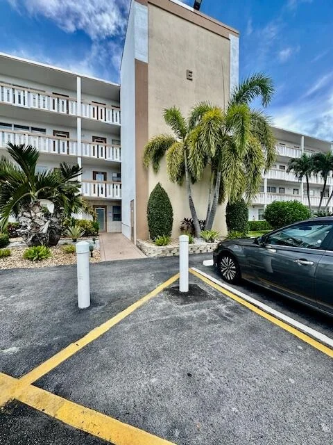 Unit for sale at 4091 Cornwall E, Boca Raton, FL 33434