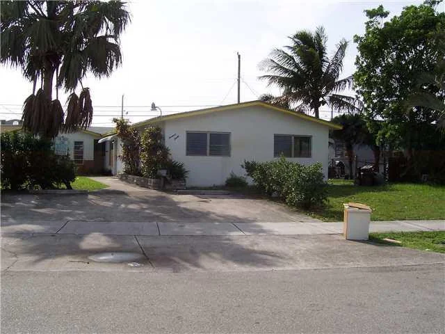 Unit for sale at 1930 NE 2nd Terrace, Pompano Beach, FL 33060