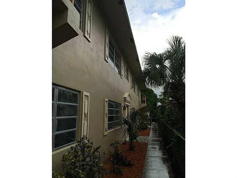 Unit for sale at 2022 Pierce Street, Hollywood, FL 33020