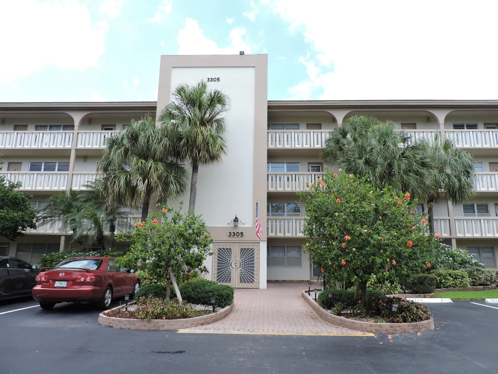 Unit for sale at 3305 Aruba Way, Coconut Creek, FL 33066
