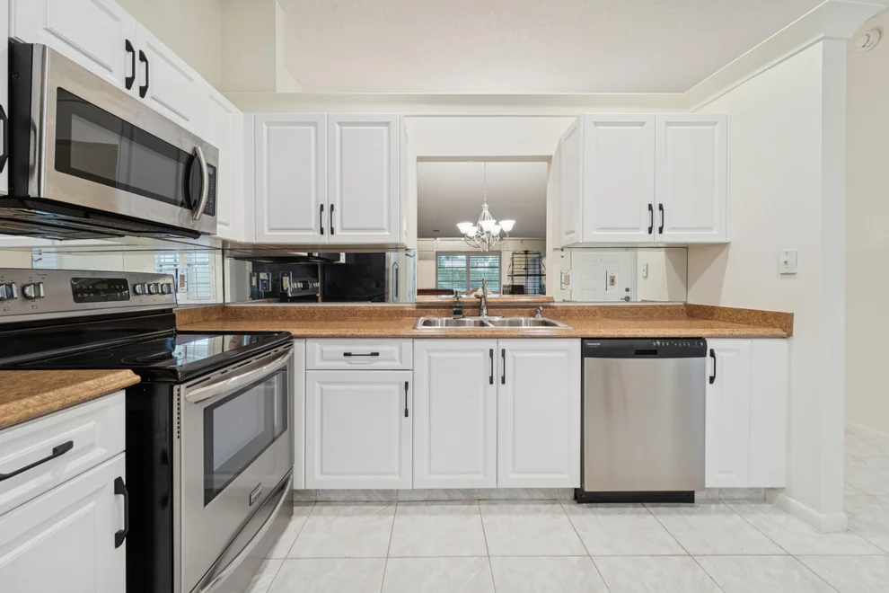 Unit for sale at 6344 Pointe Pleasant Circle, Delray Beach, FL 33484