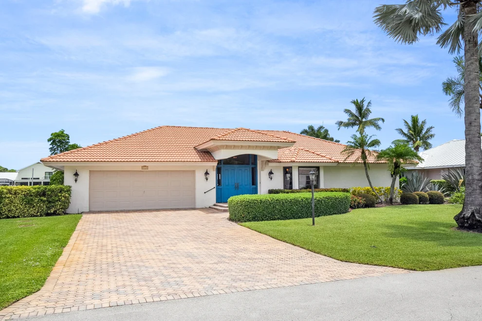 Unit for sale at 3422 SE Fairway W, Stuart, FL 34997