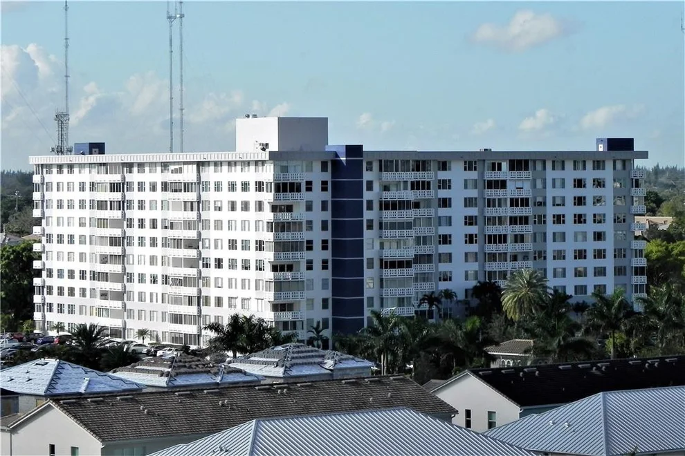 Unit for sale at 4350 Hillcrest Drive, Hollywood, FL 33021