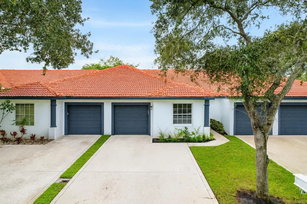 Unit for sale at 18470 Via Di Sorrento, Boca Raton, FL 33496