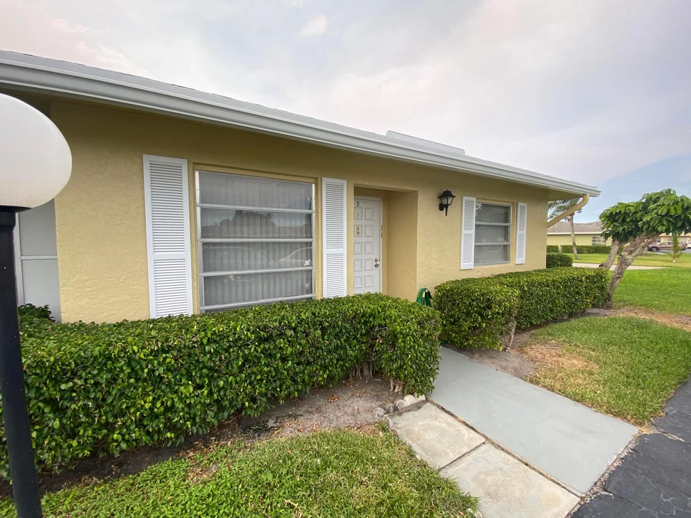 Unit for sale at 2401 Papaya Drive, Delray Beach, FL 33445